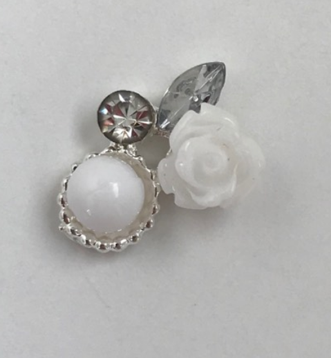 White Rose Charm - Luxury Beauty